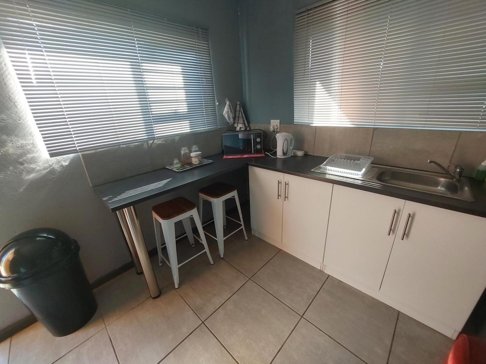 Apartamento Tj Self-Catering Graaff-Reinet Habitación foto